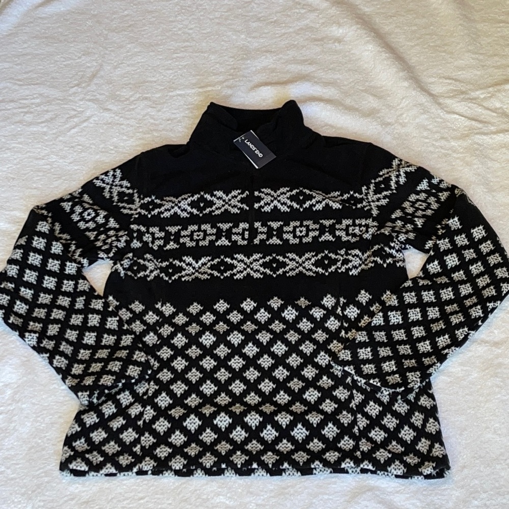 Lands End. Size S. Pullover fleece. Black/white